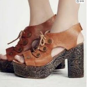 Free People Farrah Brown Platform Clog Engraved Festival Boho Sandals Size 37/38